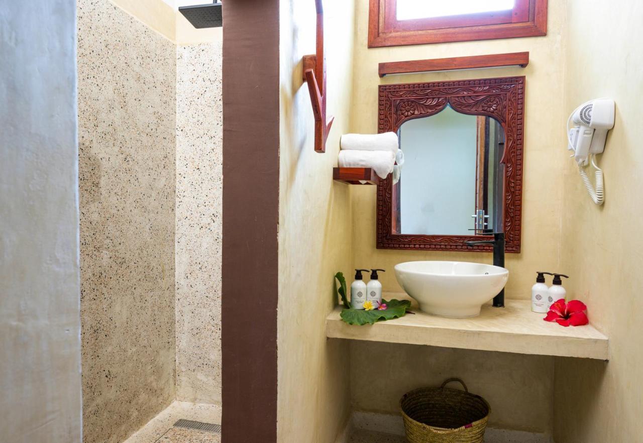 Tasneem Islamic Luxury Suites Джамбиани Екстериор снимка