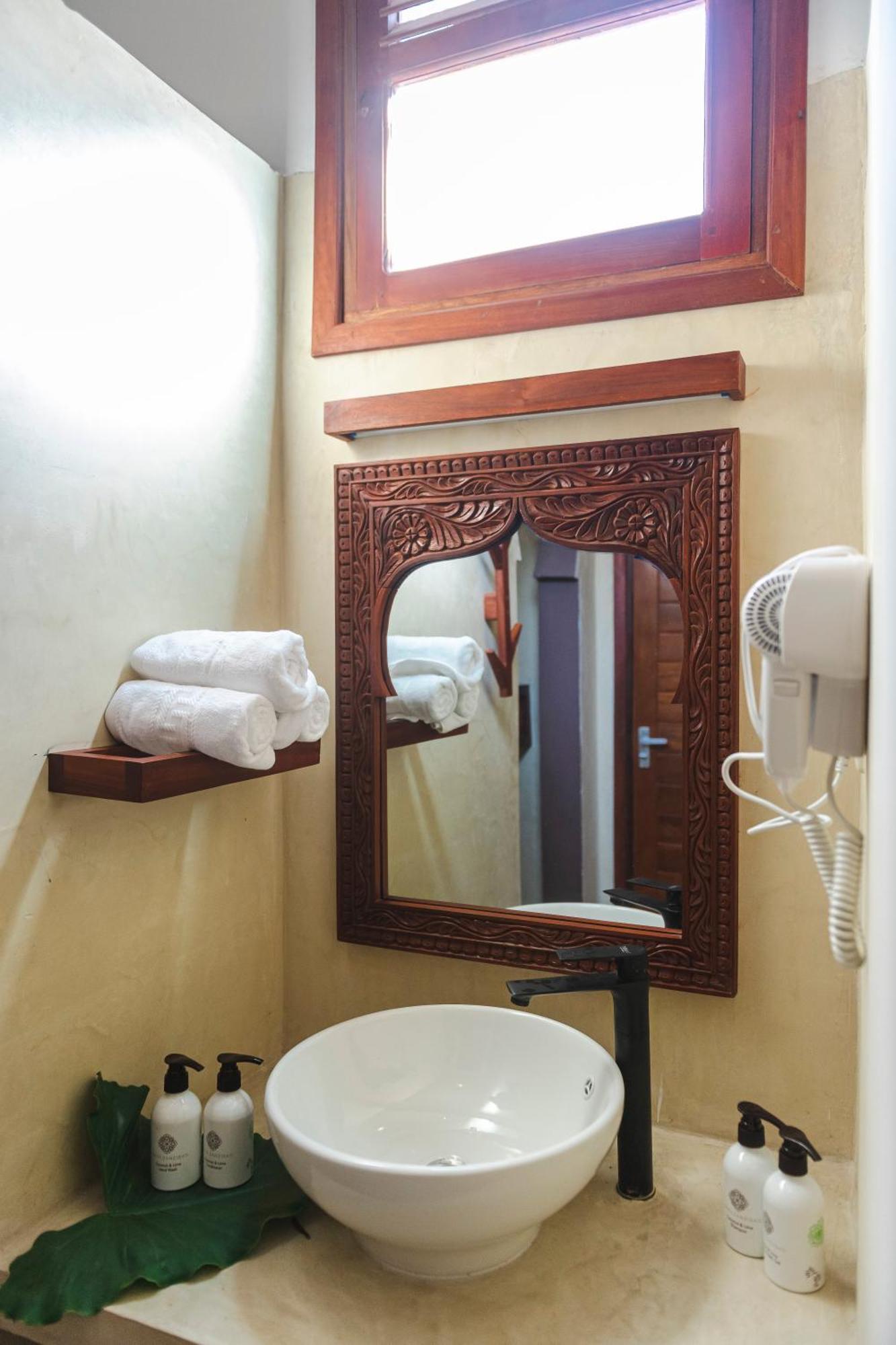 Tasneem Islamic Luxury Suites Джамбиани Екстериор снимка